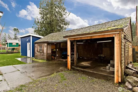 Exterior - 42801 264th Ave SE, Enumclaw, WA 98022 photo 8 of 8