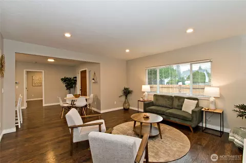 Living - 42801 264th Ave SE, Enumclaw, WA 98022 photo 1 of 3