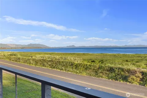View/Area - 264 Stringtown Rd, Ilwaco, WA 98624 photo 3 of 5