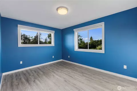 Bedroom - 264 Stringtown Rd, Ilwaco, WA 98624 photo 4 of 5