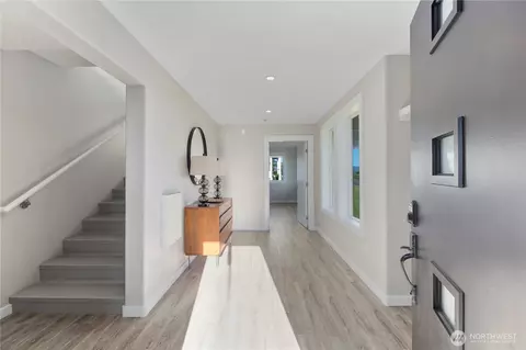 Entry Way - 264 Stringtown Rd, Ilwaco, WA 98624 photo 2 of 2