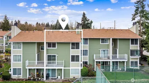 2409 S 222nd St #B16, Des Moines, WA 98198