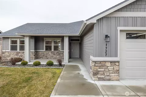 1727 Brambling Brae Ln, Wenatchee, WA 98801