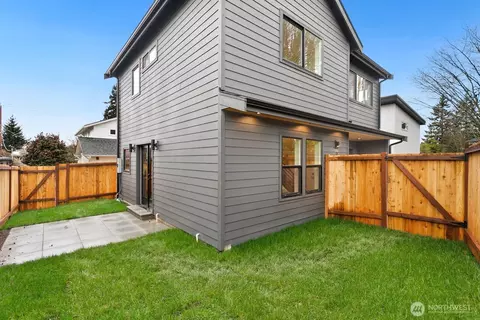 7340 B 40th Ave NE, Seattle, WA 98115