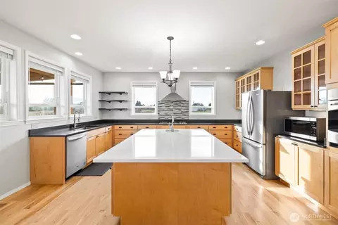 Kitchen - 73 Cobb Cir, Sequim, WA 98382 photo 1 of 3