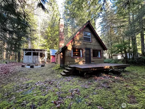 52103 SE 496th Pl, Enumclaw, WA 98022