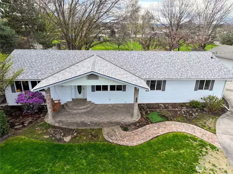 Exterior - 1139 Wallula Ave, Walla Walla, WA 99362 photo 5 of 11