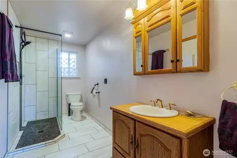 Bath - 1139 Wallula Ave, Walla Walla, WA 99362 photo 1 of 2