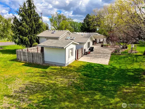 Exterior - 1139 Wallula Ave, Walla Walla, WA 99362 photo 10 of 11