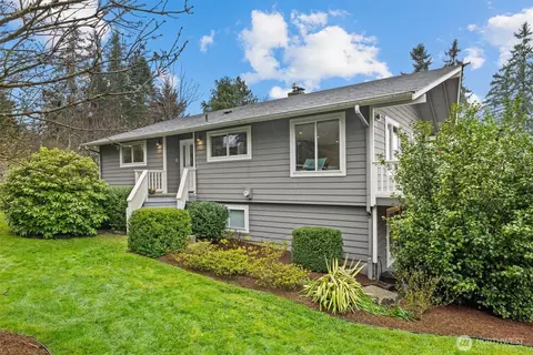 15919 NE 84th Ave NE, Kenmore, WA 98028