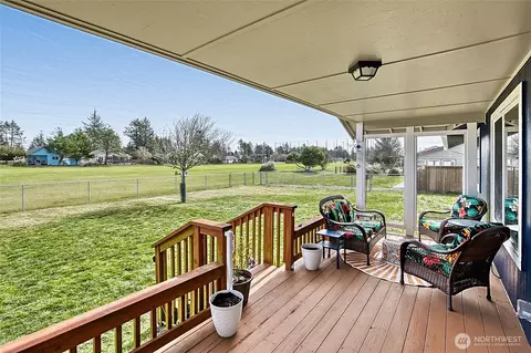 550 Canal Dr NE, Ocean Shores, WA 98569