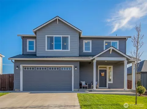 605 Cardinal Ave, Winlock, WA 98596