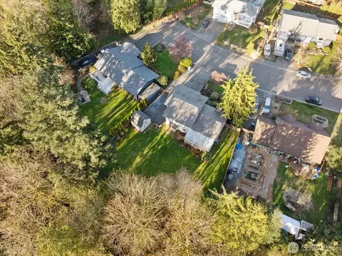 View/Area - 13212 60th Dr SE, Everett, WA 98208 photo 7 of 9
