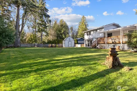 Exterior - 13212 60th Dr SE, Everett, WA 98208 photo 7 of 10