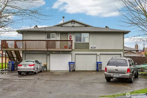 915 30th St NE #1-4, Auburn, WA 98002