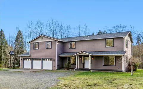 3876 Aldergrove Rd, Ferndale, WA 98248
