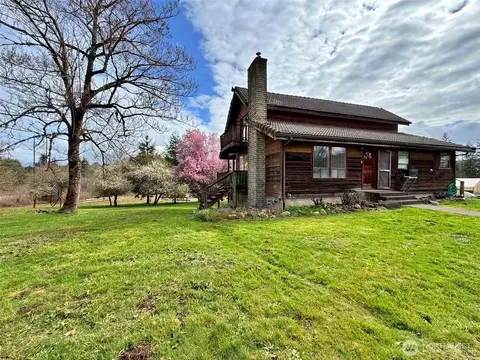 141 Filbert Rd, Silver Creek, WA 98585