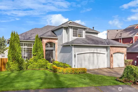 1406 N 38th St, Renton, WA 98056