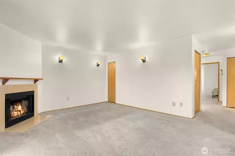 18200 73rd Ave NE #B103, Kenmore, WA 98028
