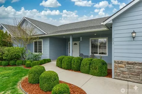 803 SE Vintage Way, College Place, WA 99324
