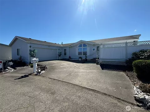 617 N 7th Ave, Sequim, WA 98382