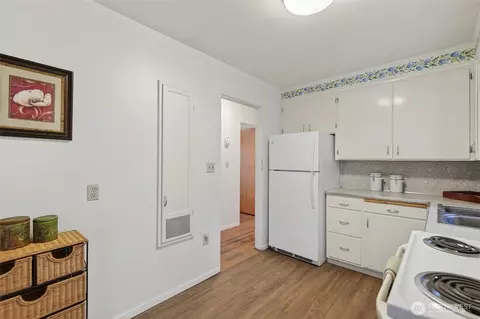 Kitchen - 312 SE 2nd St, Winlock, WA 98596 photo 2 of 4