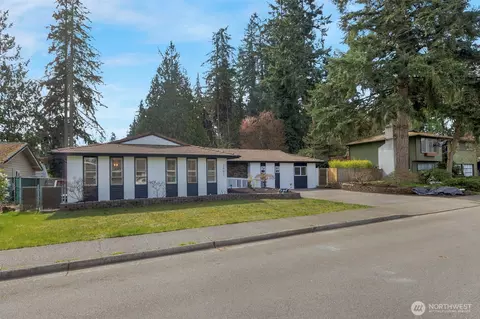 Exterior - 2402 Larlin Dr, Everett, WA 98203 photo 12 of 12