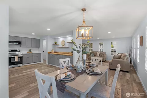 Dining - 2402 Larlin Dr, Everett, WA 98203 photo 1 of 2
