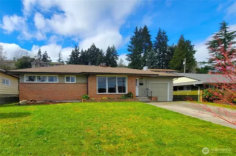 2449 Veldee Ave, Bremerton, WA 98312