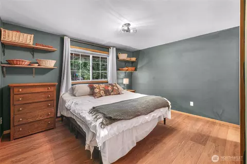 Bedroom - 9088 Kendall Rd, Sumas, WA 98295 photo 2 of 3