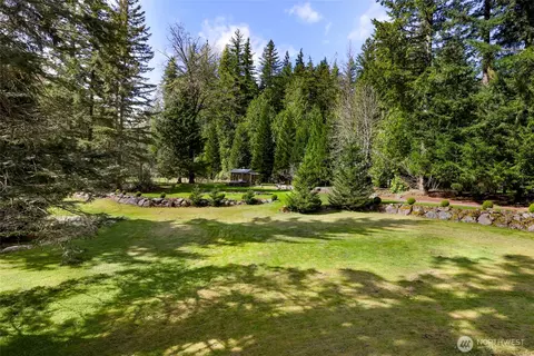 Exterior - 9088 Kendall Rd, Sumas, WA 98295 photo 9 of 13