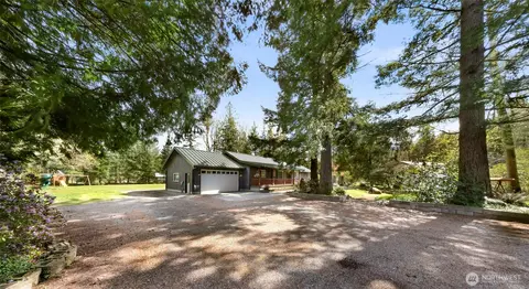 Exterior - 9088 Kendall Rd, Sumas, WA 98295 photo 2 of 13
