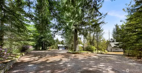 Exterior - 9088 Kendall Rd, Sumas, WA 98295 photo 3 of 13