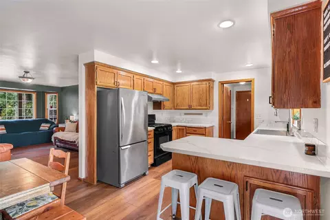 Kitchen - 9088 Kendall Rd, Sumas, WA 98295 photo 1 of 4