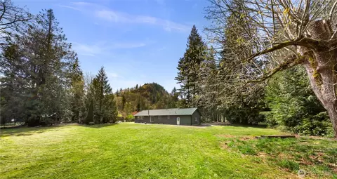 Exterior - 9088 Kendall Rd, Sumas, WA 98295 photo 5 of 13