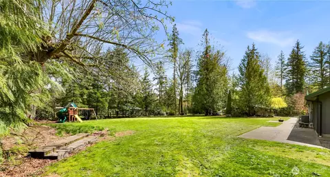 Exterior - 9088 Kendall Rd, Sumas, WA 98295 photo 4 of 13