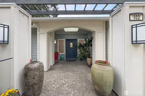Entry Way - 102 Sunset Pl, Sequim, WA 98382 photo 1 of 2