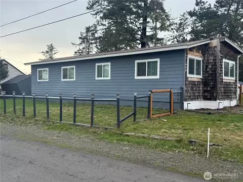 2401 N Washington St, Long Beach, WA 98631