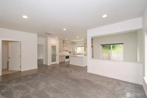 Living - 30 Nimbus Ln, Sequim, WA 98382 photo 4 of 5