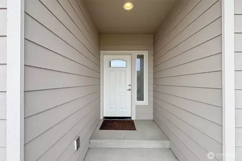 Entry Way - 30 Nimbus Ln, Sequim, WA 98382 photo 1 of 5