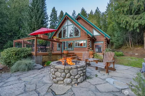 6323 N Lake Cushman Rd, Hoodsport, WA 98548