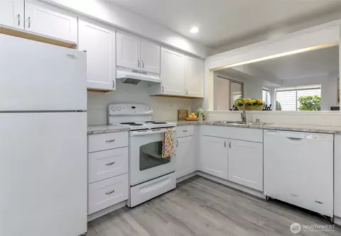307 S 328th Ln, Federal Way, WA 98003