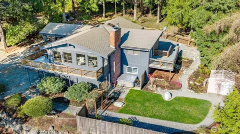 425 Yakima Pl, La Conner, WA 98257