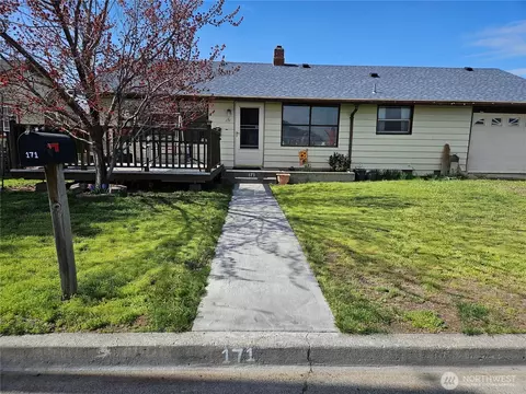 171 Ivy St SE, Ephrata, WA 98823