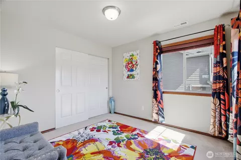 Bedroom - 4115 228th Pl SE, Bothell, WA 98021 photo 3 of 4