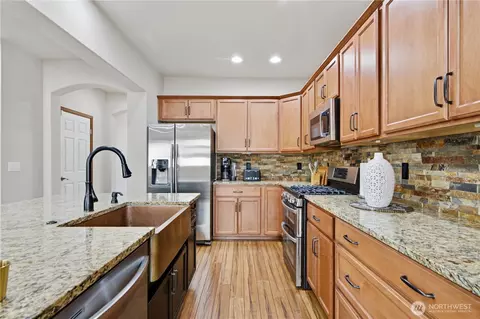 Kitchen - 4115 228th Pl SE, Bothell, WA 98021 photo 4 of 5