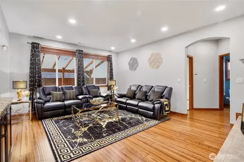 Living - 4115 228th Pl SE, Bothell, WA 98021 photo 1 of 3