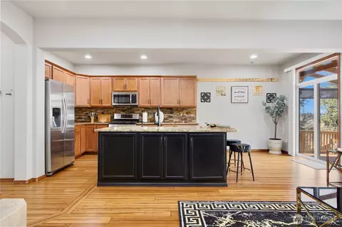 Kitchen - 4115 228th Pl SE, Bothell, WA 98021 photo 3 of 5