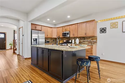 Kitchen - 4115 228th Pl SE, Bothell, WA 98021 photo 2 of 5