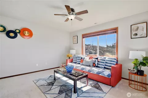 Living - 4115 228th Pl SE, Bothell, WA 98021 photo 3 of 3